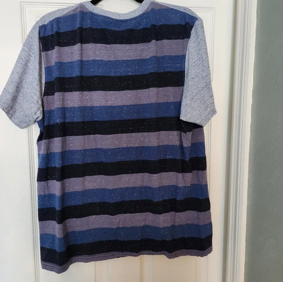 Air walk shirt - Picture 2 of 3